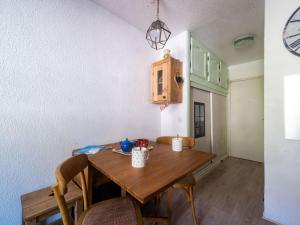 Studio Batiment B by Interhome