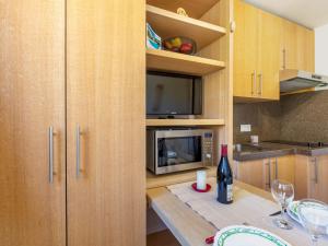 Appartements Studio Palafour-5 by Interhome : photos des chambres