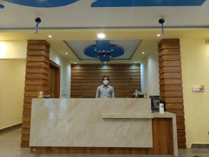 The Dolphin Park Hotel, Virugambakkam