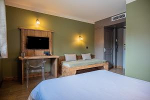 Hotels La maison rouge 3* : Chambre Triple