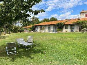 Comfort Triple Room with Shower room in Agriturismo Arte et Agricoltura