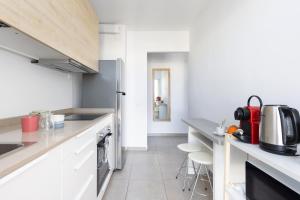 Home2Book Comfy Seaside Apartment Cristimar, Pool