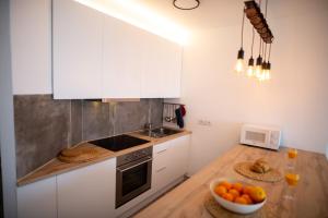 Black Sand Holiday Home