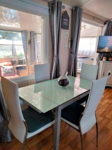 Campings Mobil-home dans Camping L'Oasis 5 etoiles a Puget-sur-Argens : photos des chambres