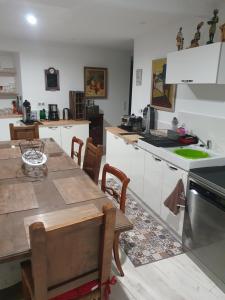 Maisons de vacances Chambres d'hotes de BenSylv pour 4 jours minimums 4 adultes : photos des chambres