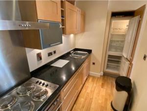 Easby Breakaways - **Modern Apartment 5 mins from South Bay, Scarborough**