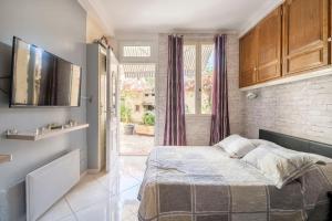Appartements Studio ideal pour deux voyageurs sur Marseille : photos des chambres