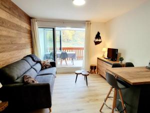 Studio rénové 4 pers. au pied des pistes avec parking - FR-1-504-646