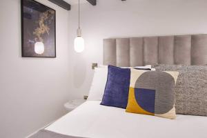 Host & Stay - Burns Yard Apartment