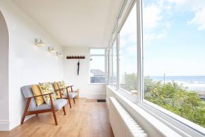 Burnsyde Beach House - With Sea Views