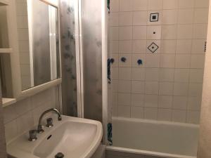 Studio cabine au pied des pistes, balcon sud - FR-1-515-67