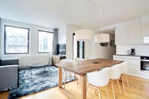 Stylish 2BR w Private Balcony in CPH City Centre