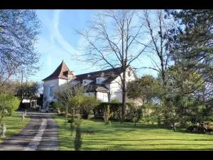 La Tour Des Quatre Chemins - Alvignac
