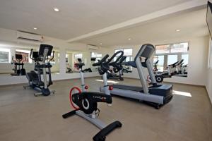 Luxury Apartment Steps From 5th Av Rooftop Pool By Yeah