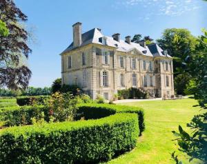 Villas Charming 18th Century Chateau, near Bayeux in Calvados, Normandie : photos des chambres