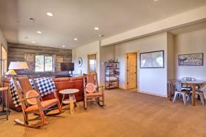 Family-Friendly Jefferson Cabin w Amazing Views!