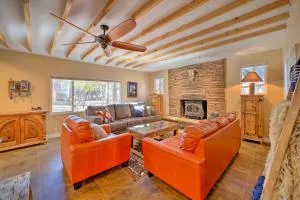 Patio and Fenced Yard Cozy Payson Cabin Retreat - Young