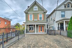 Comfy Louisville Studio about 3 Mi to Downtown