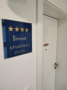 Apartman Batuda,CENTAR, 2 PARKING mjesta,5G internet,besplatne ulaznice za Hrvatsku Saharu-ZOO, FREE WELLNESS,SAUNA,BAZEN u obližnjem hotelu nedaleko od apartmana