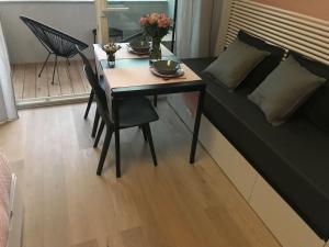 Sunny home with cute dragon in the center+parking