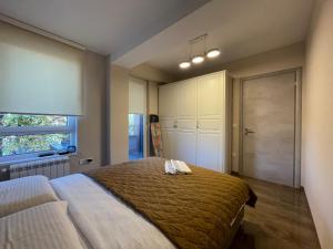 Roosevelt Apartment