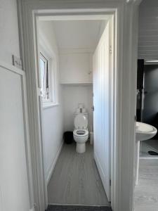Safari Apartment, Free Parking, 10Min Walk To Blackpool tower, sleeps 12