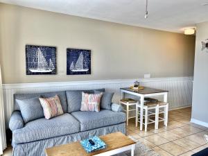 Cabanas @ Gulf Place #308