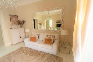 White Florence Suite