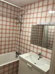 Appartements Superbe Appartement en plein centre ville. : photos des chambres