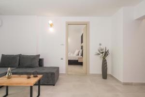 Quarters Luxury Apts