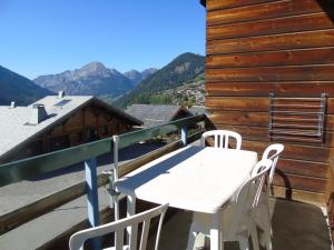 Confortable appartement avec balcon pour 4 pers. à Châtel - FR-1-198-122
