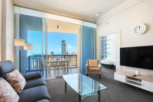 Chevron Renaissance | High Floor Ocean View Apartments by Gold Coast Holidays