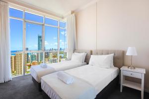Chevron Renaissance | High Floor Ocean View Apartments by Gold Coast Holidays