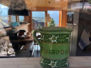 Chalets Chalet Les Carroz d'Araches, 5 pieces, 8 personnes - FR-1-572-32 : photos des chambres