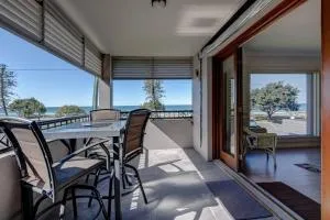 Beachfront MIAMI 2 Bdr Easy Living VIEWS VIEWS!!!! - 黄金海岸