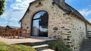 Maison charmante à Maleville avec jardin privé et parking.B - Lanuéjouls-et-Privezac