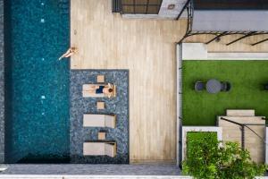 The Coach Hotel Sukhumvit - Asok BTS Bangkok