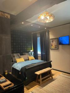 Boutique Cosy townhouse in the heart of Hesdin with jacuzzi