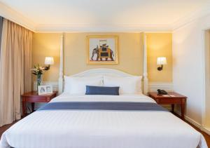 Three-Bedroom Family Grand Suite room in Centre Point Sukhumvit Soi 10