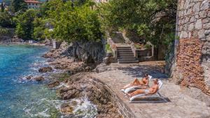 Seaside Apartment Volosko on the beach