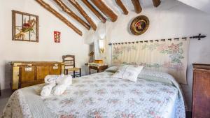 Huerta La Lapa Cañete la Real by Ruralidays