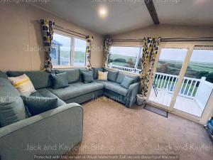 3-Bedroom Holiday Home with Valley Views