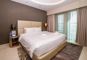 Luxury 2BR Apartment in Paramount Towers Business Bay