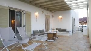 Irenes House in Aliki