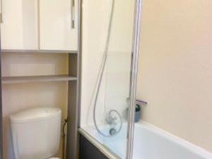 Appartement rénové 20m² au pied des pistes avec balcon et parking gratuit - FR-1-515-110