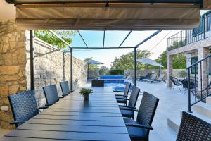 Stone villa Didovi Snovi with heated pool