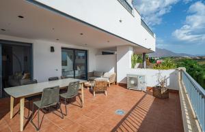 Mirador de Dona Julia 2398