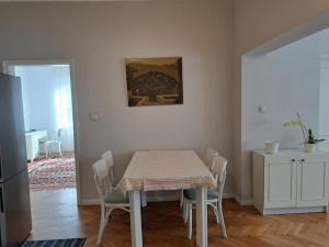 Eagles Bridge Apartment 1 with Wi Fi