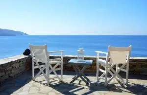 Fantastic waterfront home in Koundouros, Kea - Pisses
