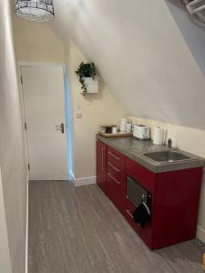 8 Studio, cosy loft, 50m to Airbus, bus-stop 20m,